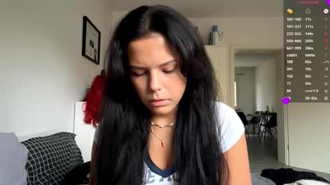 Snapshot of wildahankin chatting on October 24, 7:04 am Mia online show from October 24, 7:04 am