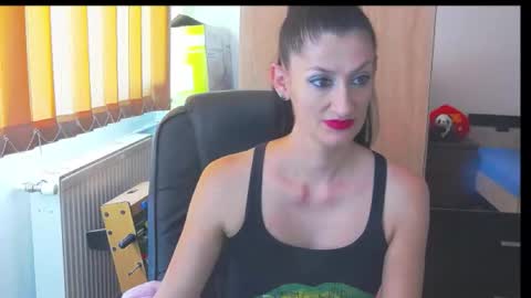 Snapshot of wildbea23 chatting on September 23, 11:41 am Bea online show from September 23, 11:41 am