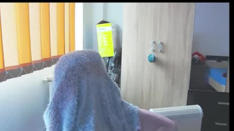 Snapshot of wildbea23 chatting on October 7, 10:41 am Bea online show from October 7, 10:41 am