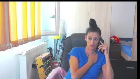 Snapshot of wildbea23 chatting on September 22, 11:30 am Bea online show from September 22, 11:30 am