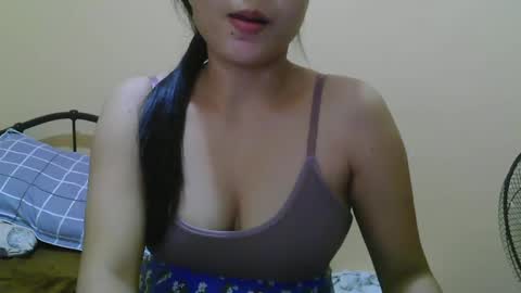 Snapshot of wildcamille chatting on February 8, 9:56 am camille online show from February 8, 9:56 am