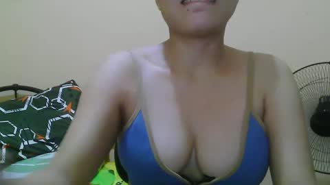 Snapshot of wildcamille chatting on January 29, 1:16 am camille online show from January 29, 1:16 am