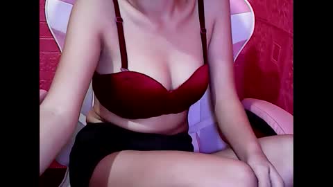 wildhorny_asian online show from February 17, 2:38 pm