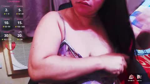 Snapshot of wildhotasianx chatting on March 4, 5:53 am wildhotasianx online show from March 4, 5:53 am