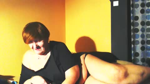 Snapshot of wildredcat chatting on February 14, 10:36 pm WildRedCat online show from February 14, 10:36 pm