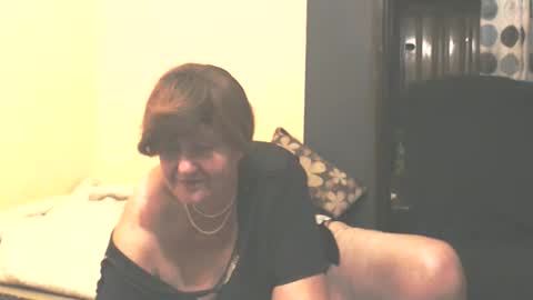 Snapshot of wildredcat chatting on September 14, 11:24 pm WildRedCat online show from September 14, 11:24 pm