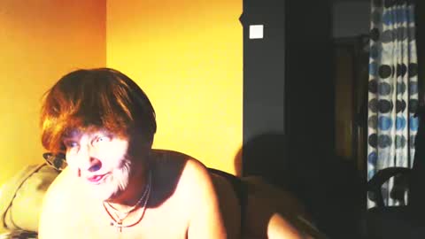 Snapshot of wildredcat chatting on March 4, 10:16 pm WildRedCat online show from March 4, 10:16 pm