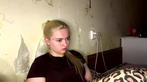 Sophia online show from April 24, 1:19 am