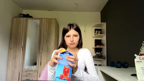 Mari online show from July 2, 8:31 am