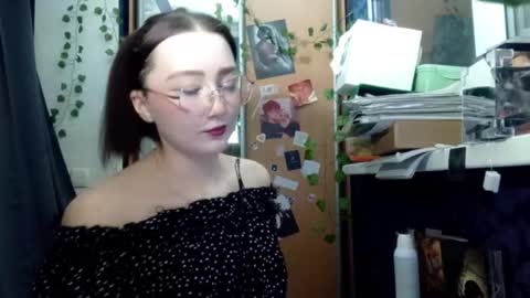 Phoebe online show from March 13, 9:27 pm