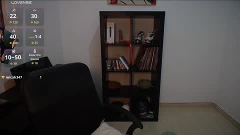 Sara online show from October 3, 5:18 pm