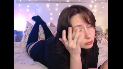 Eevie online show from January 7, 3:32 am