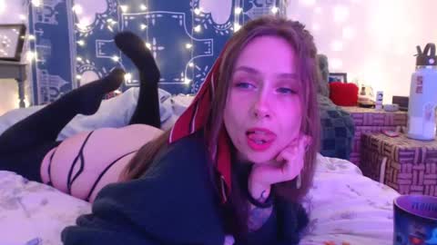 Eevie online show from December 16, 2:36 am