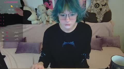 Snapshot of winstyxt chatting on December 6, 3:33 pm winstyxt online show from December 6, 3:33 pm