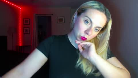 Snapshot of winter_miracle chatting on October 7, 11:03 am Winter Miracle online show from October 7, 11:03 am