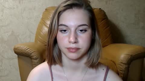 wira_witch online show from November 17, 2:40 pm