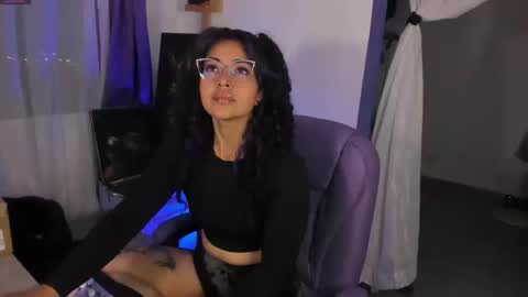 Snapshot of witchofhearts chatting on September 13, 11:24 pm Luna Violeta A r t i s t online show from September 13, 11:24 pm