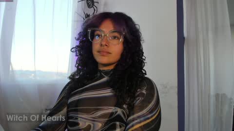 Snapshot of witchofhearts chatting on January 21, 10:51 pm Luna Violeta A r t i s t online show from January 21, 10:51 pm