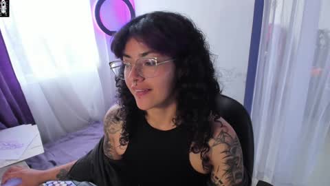 Snapshot of witchofhearts chatting on January 10, 9:31 pm Luna Violeta A r t i s t online show from January 10, 9:31 pm