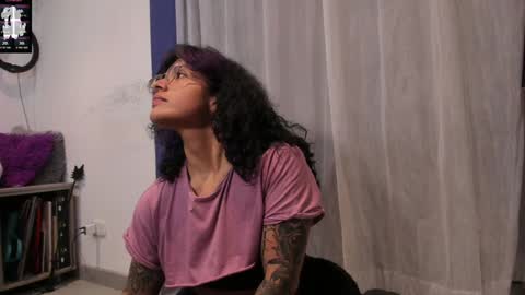Snapshot of witchofhearts chatting on January 9, 3:15 am Luna Violeta A r t i s t online show from January 9, 3:15 am