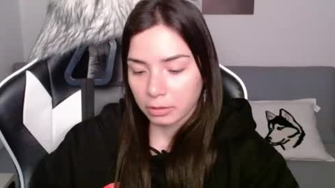 Snapshot of wolfs_daughter chatting on March 3, 1:38 am Alex online show from March 3, 1:38 am