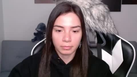 Snapshot of wolfs_daughter chatting on February 12, 3:07 am Alex online show from February 12, 3:07 am