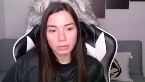 Snapshot of wolfs_daughter chatting on January 17, 3:34 am Alex online show from January 17, 3:34 am