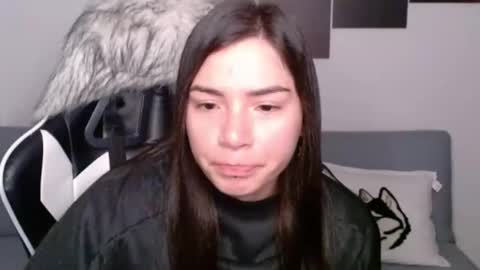 Snapshot of wolfs_daughter chatting on January 4, 3:07 am Alex online show from January 4, 3:07 am