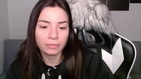 Snapshot of wolfs_daughter chatting on March 7, 4:24 am Alex online show from March 7, 4:24 am