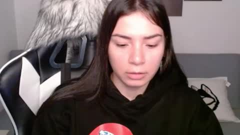 Snapshot of wolfs_daughter chatting on March 4, 1:12 am Alex online show from March 4, 1:12 am