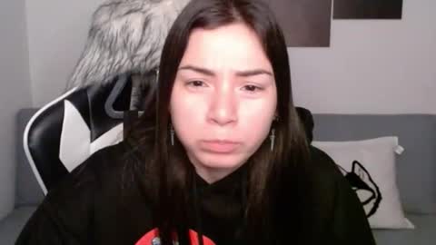Snapshot of wolfs_daughter chatting on March 5, 1:42 am Alex online show from March 5, 1:42 am