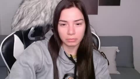 Snapshot of wolfs_daughter chatting on January 31, 2:15 am Alex online show from January 31, 2:15 am