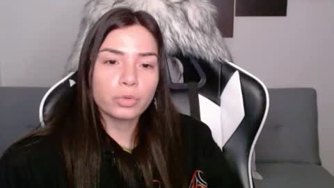 Snapshot of wolfs_daughter chatting on February 26, 12:52 am Alex online show from February 26, 12:52 am