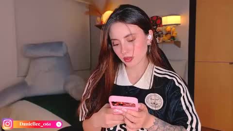   online show from April 11, 3:12 am