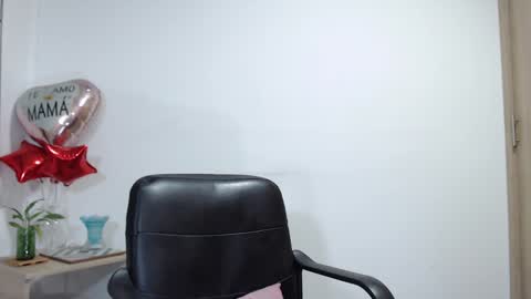 Womanhornyx online show from January 8, 11:19 pm