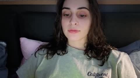 Stia online show from December 22, 7:44 am