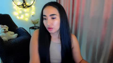 dudetta Kim online show from February 6, 10:40 am