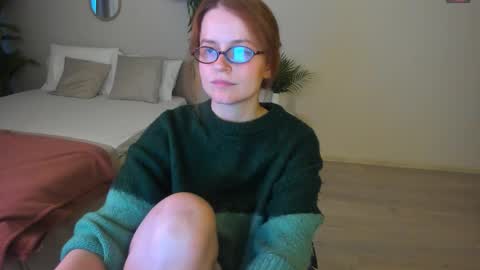 Rebecy online show from October 4, 2:22 pm