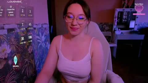 ww_k online show from April 16, 3:40 am