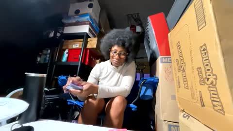 Snapshot of wynterheat chatting on October 13, 11:02 am Wynter Heat online show from October 13, 11:02 am