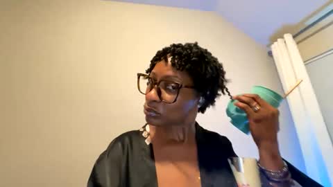 Snapshot of wynterheat chatting on September 26, 10:57 am Wynter Heat online show from September 26, 10:57 am