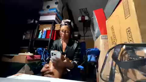 Snapshot of wynterheat chatting on October 19, 2:24 am Wynter Heat online show from October 19, 2:24 am