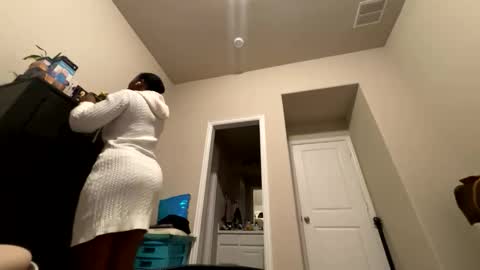 Snapshot of wynterheat chatting on November 2, 9:02 am Wynter Heat online show from November 2, 9:02 am