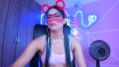 XALLYSONX online show from February 6, 11:20 am