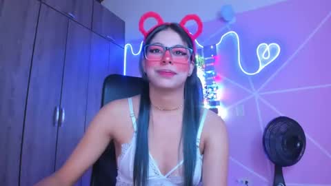 XALLYSONX online show from January 18, 11:32 am