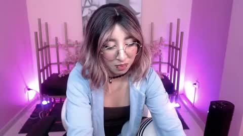 Xayah online show from February 18, 1:55 pm
