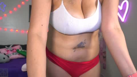 Snapshot of xclusivesecrets chatting on October 2, 8:03 pm spoil me here online show from October 2, 8:03 pm