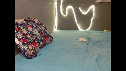 xcreamypussy online show from March 6, 9:14 am