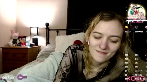 EllieeRose online show from December 29, 8:00 am