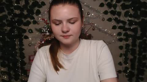 Lina online show from December 19, 4:23 am